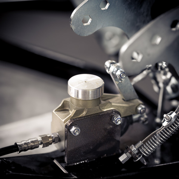 Elektro Slalom-/Jugendkart Mach1 Cratos-H und Umrüstkit